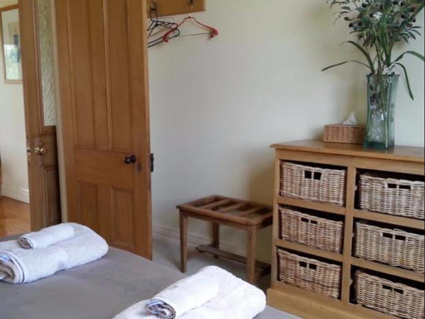 The Vicarage Martinborough Villa Bagian luar foto