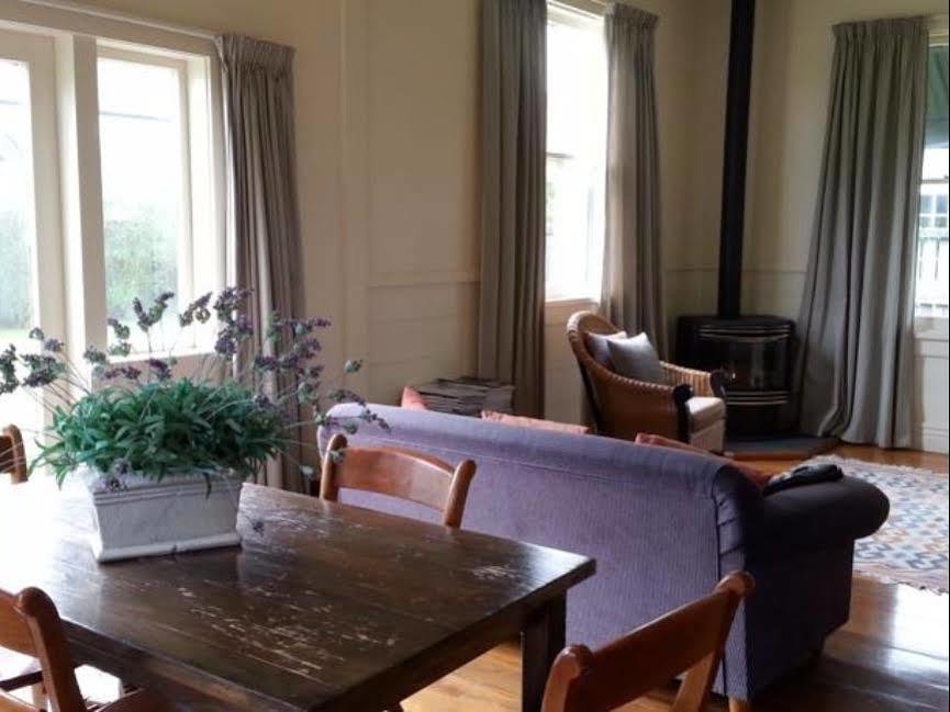 The Vicarage Martinborough Villa Bagian luar foto