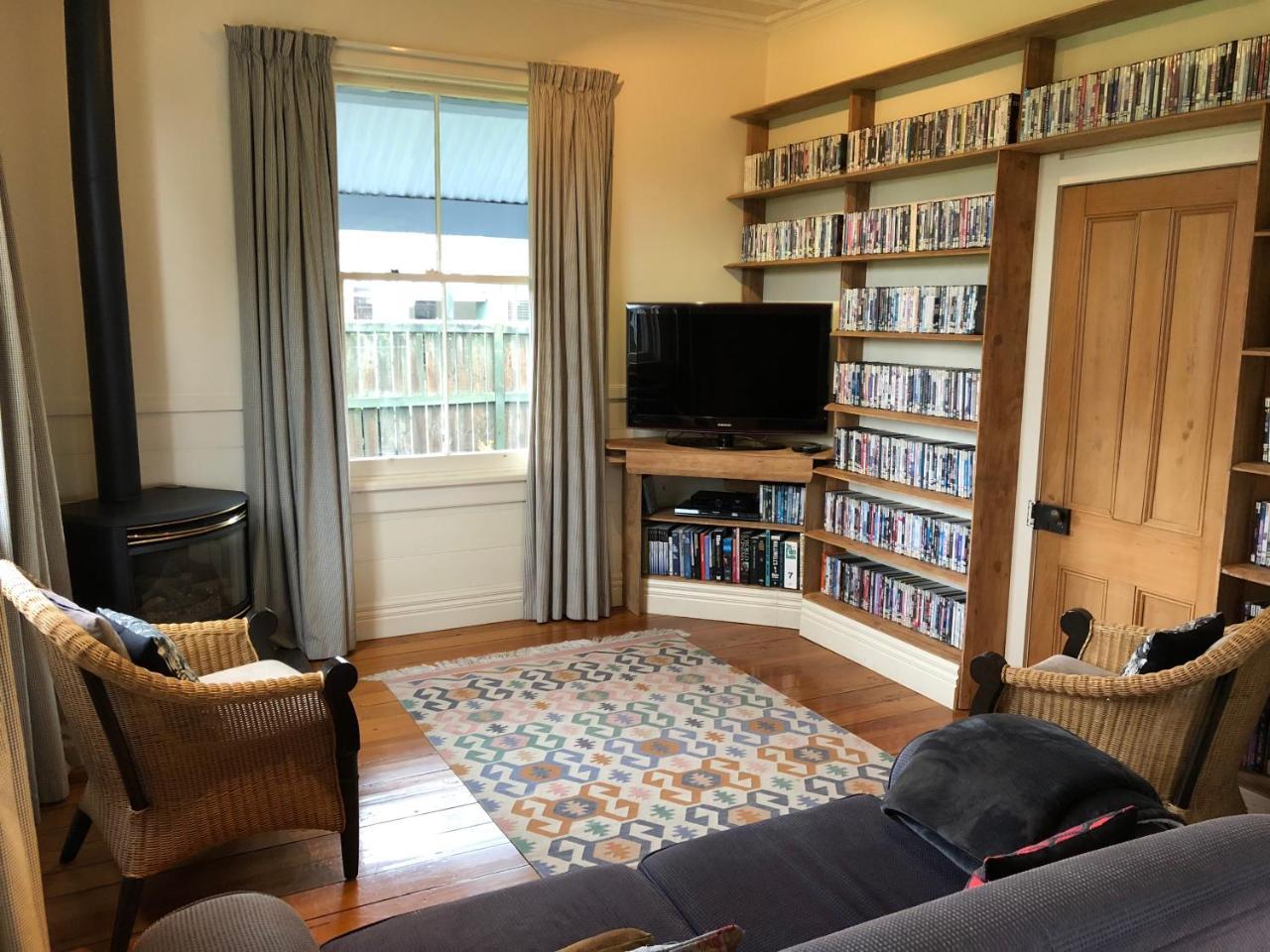 The Vicarage Martinborough Villa Bagian luar foto
