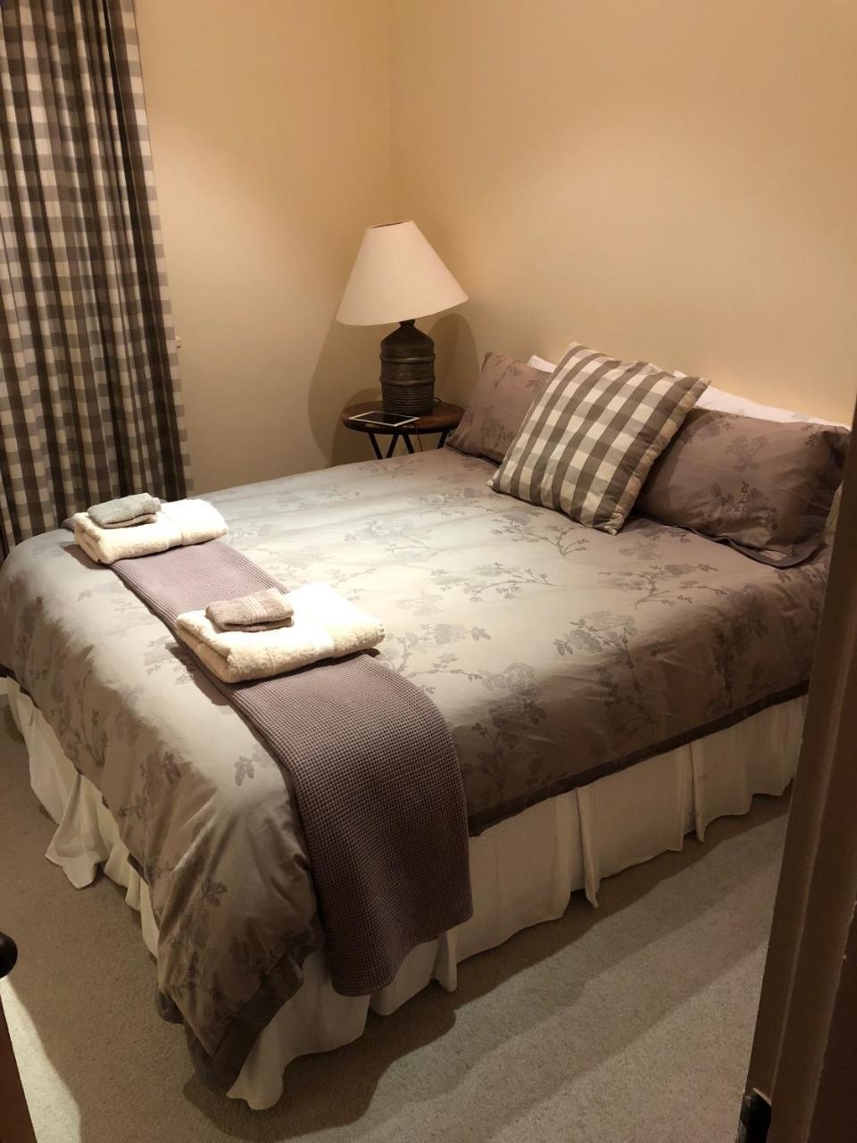 The Vicarage Martinborough Villa Bagian luar foto
