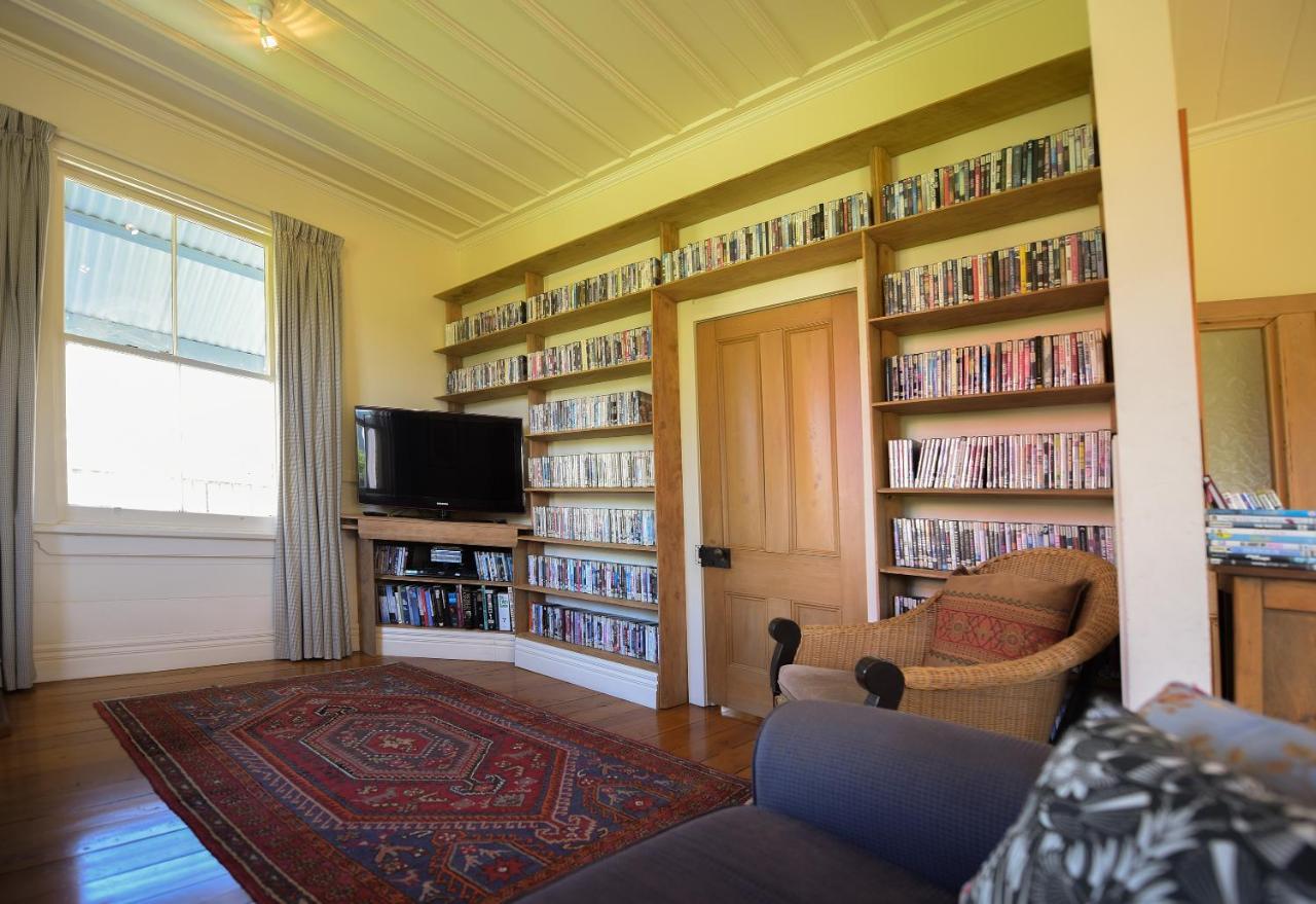 The Vicarage Martinborough Villa Bagian luar foto