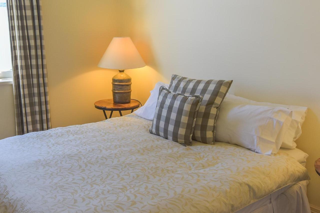 The Vicarage Martinborough Villa Bagian luar foto