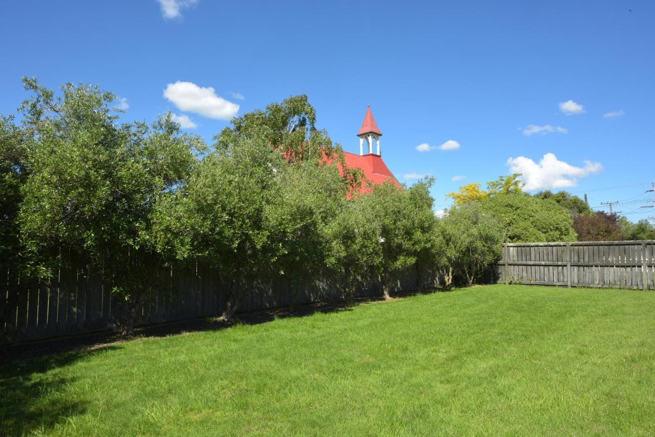 The Vicarage Martinborough Villa Bagian luar foto