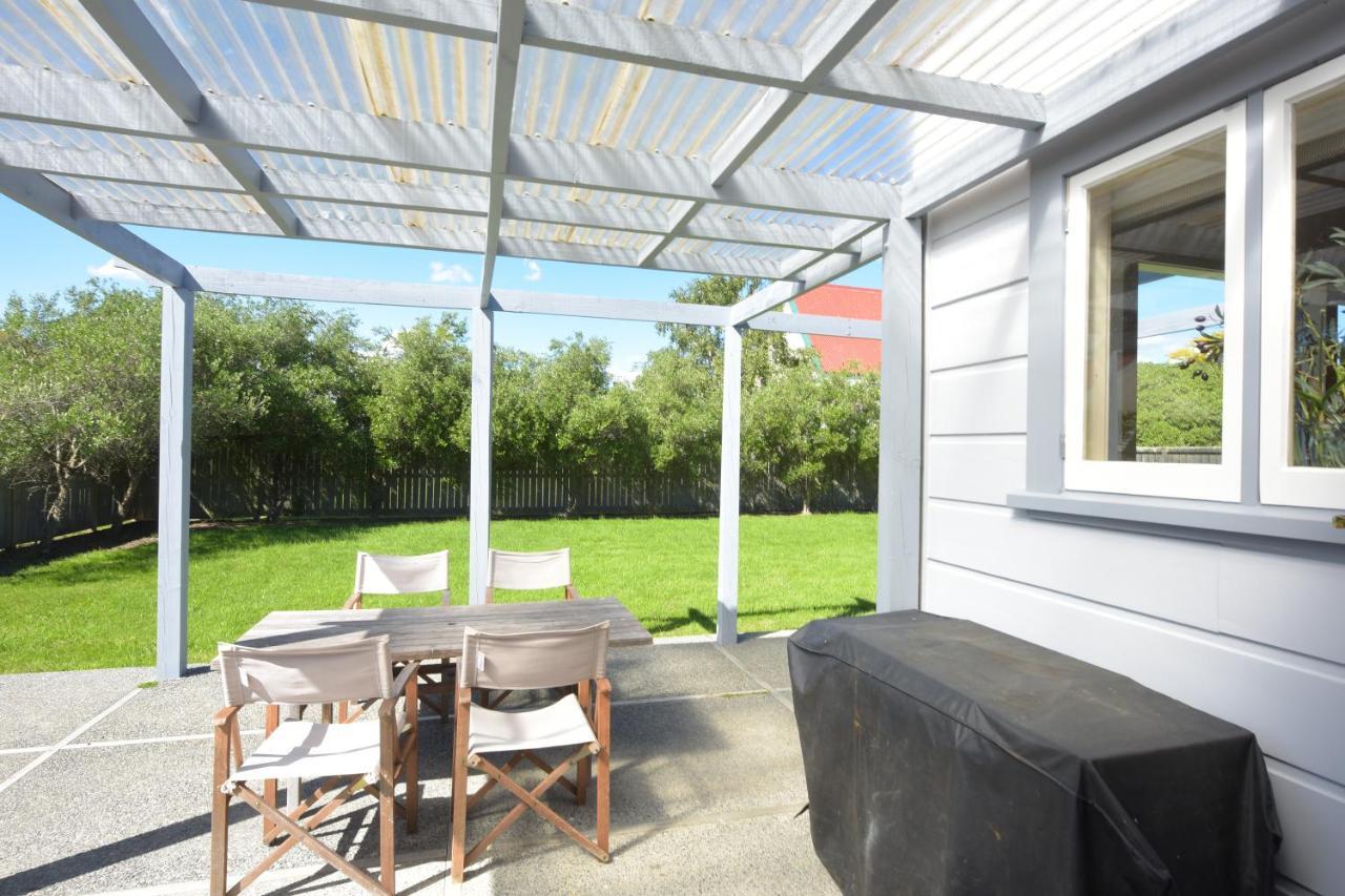 The Vicarage Martinborough Villa Bagian luar foto