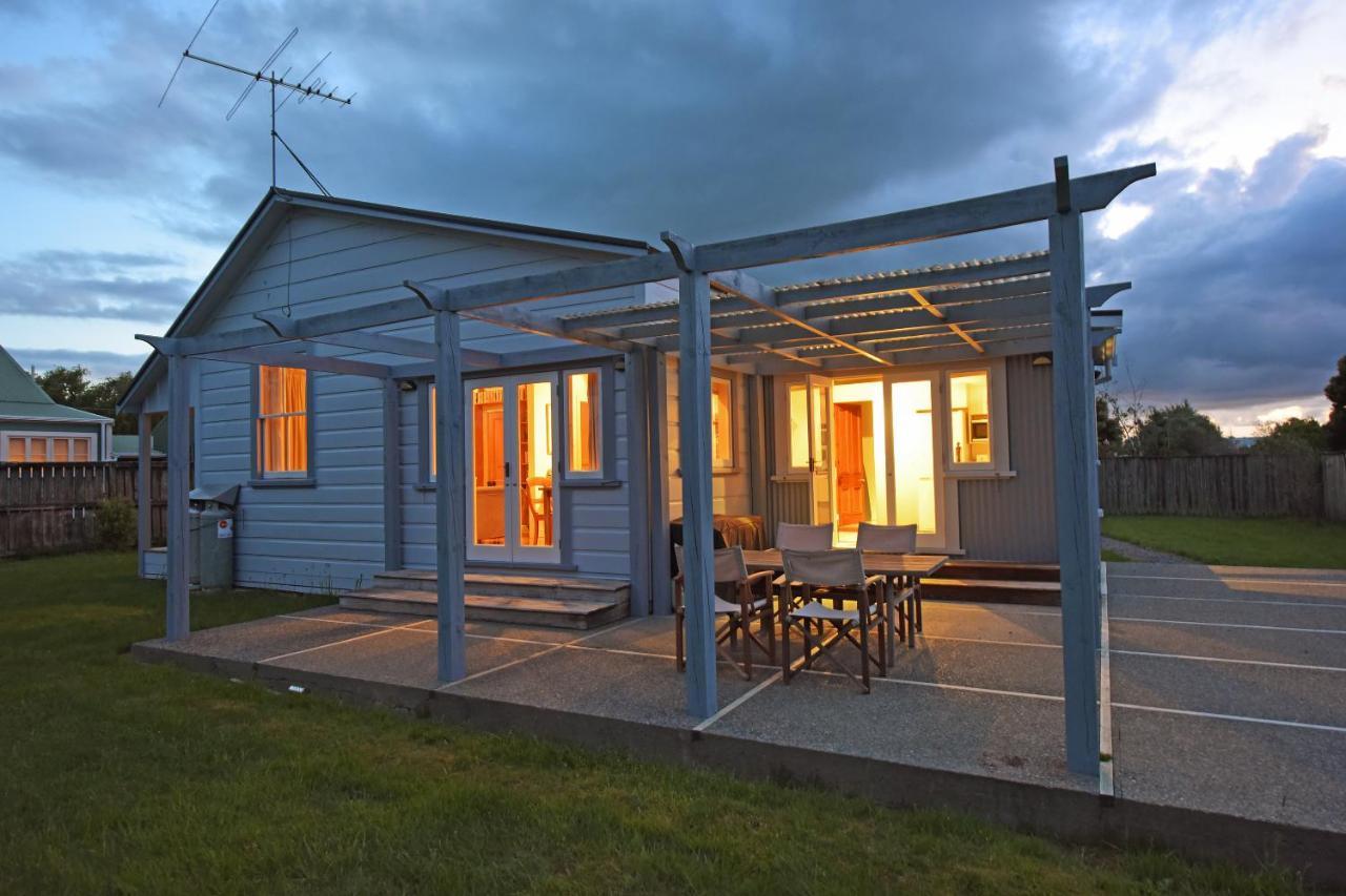 The Vicarage Martinborough Villa Bagian luar foto