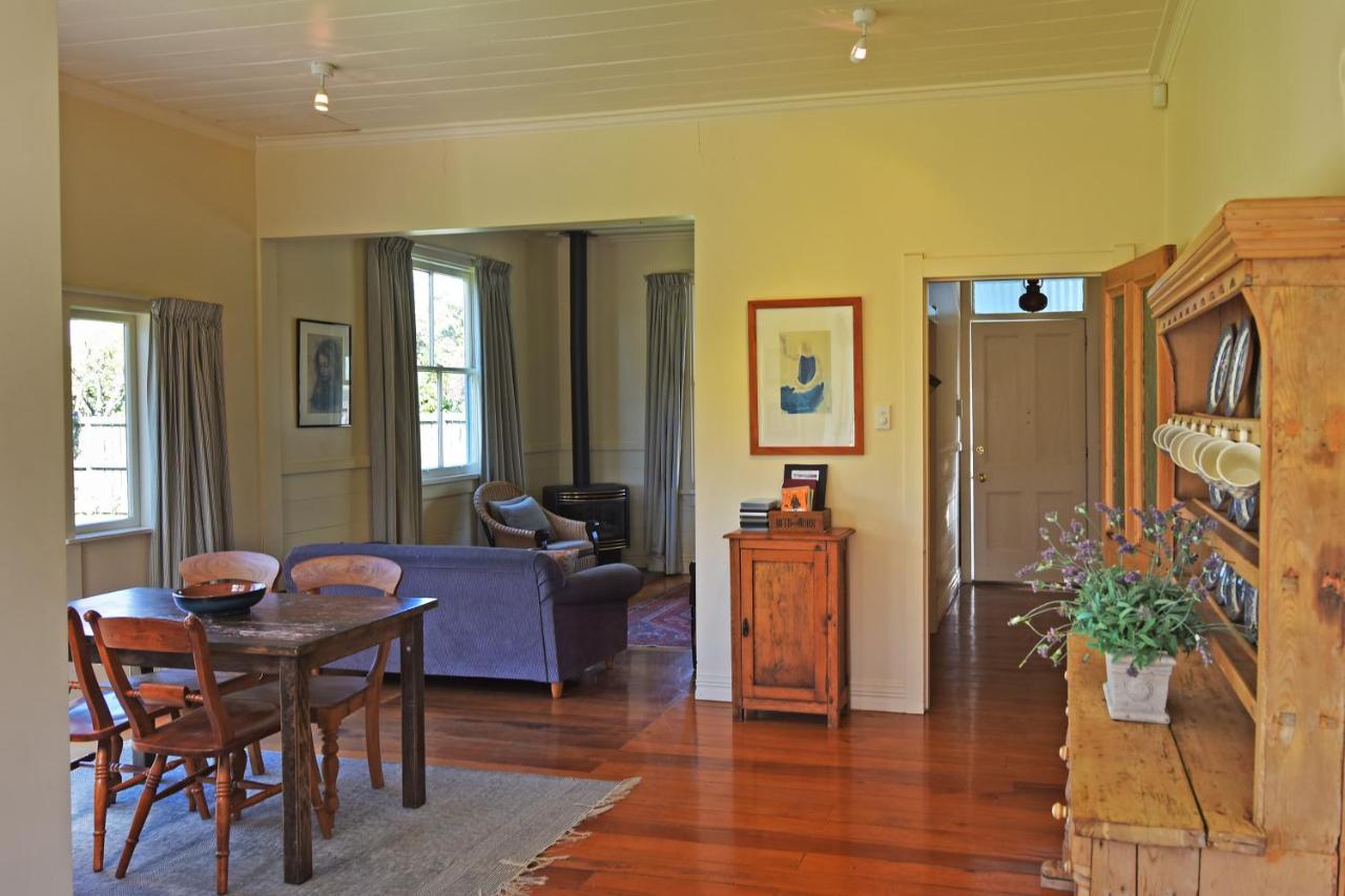 The Vicarage Martinborough Villa Bagian luar foto